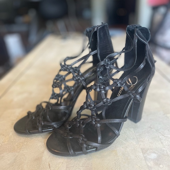Black Delman Knotted Zip-Up Heels, Size US Women's 6 - Picture 1 of 8